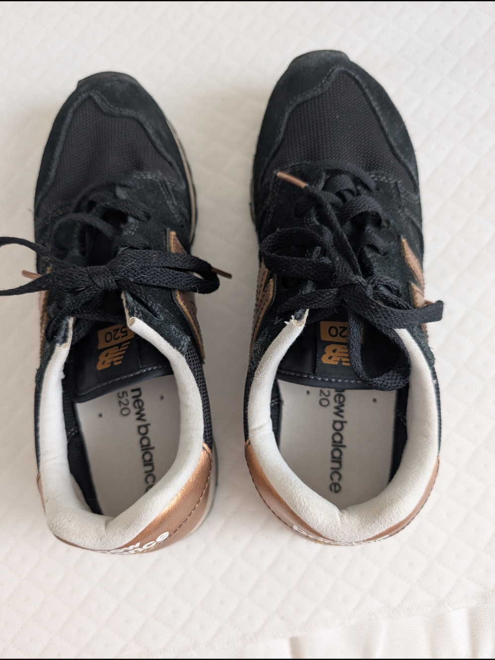 New Balance Womens 520 WL520SNC Black Rose Gold Sneakers Size 7.5 Suede Retro - Picture 4 of 16